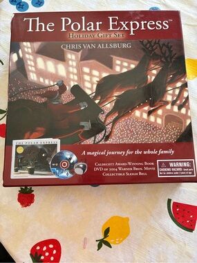 The Polar Express Holiday Gift Set - Red Cover